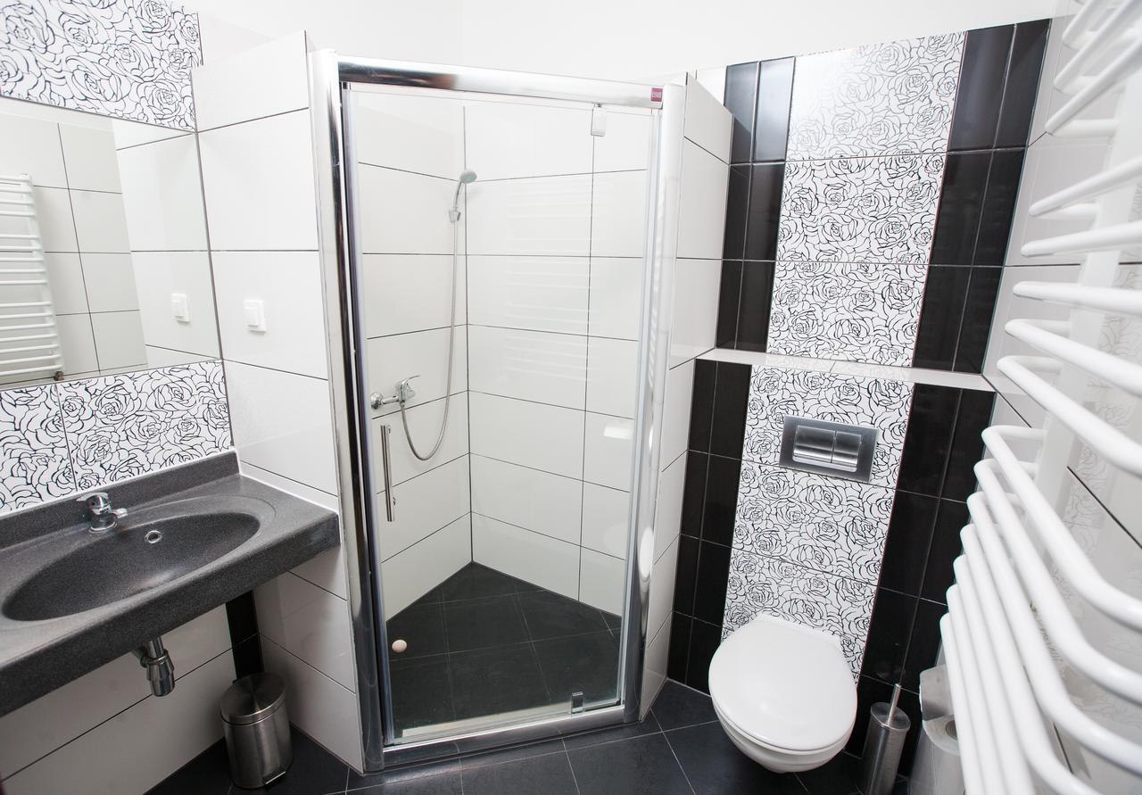 Palac Nad Jeziorem Chociwel Ngoại thất bức ảnh